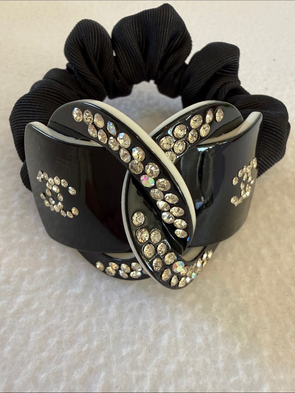 Black Hair Scrunchy withCrystal-Embellished through detailed front.
